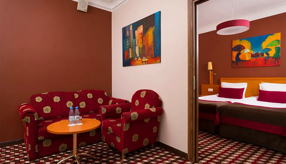 هتل سیتی تل اوکتیابرسکایا سن پترزبورگ